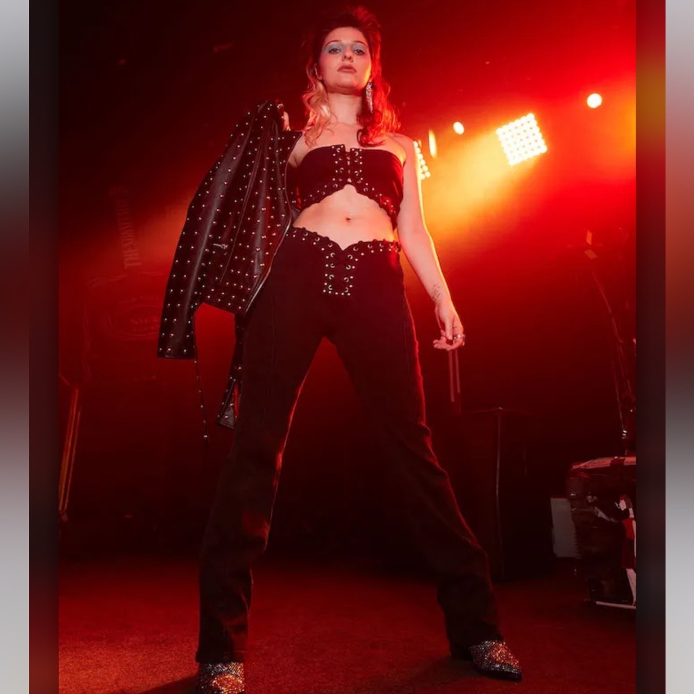 Frankie and the Studs Forever 21 Women’s Studded Lace Up Flare Jean Size Medium